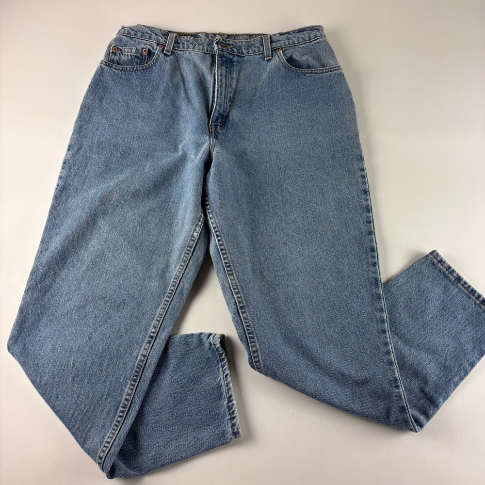Vtg Levis Jeans Womens 16 Reg Medium Wash 550 Relaxed Tapered Fit Mom Fit Denim